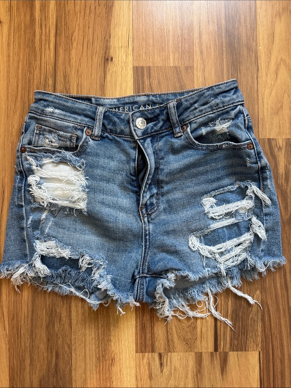 American Eagle Outfitters Distressed Denim Mom Short- Light Blue